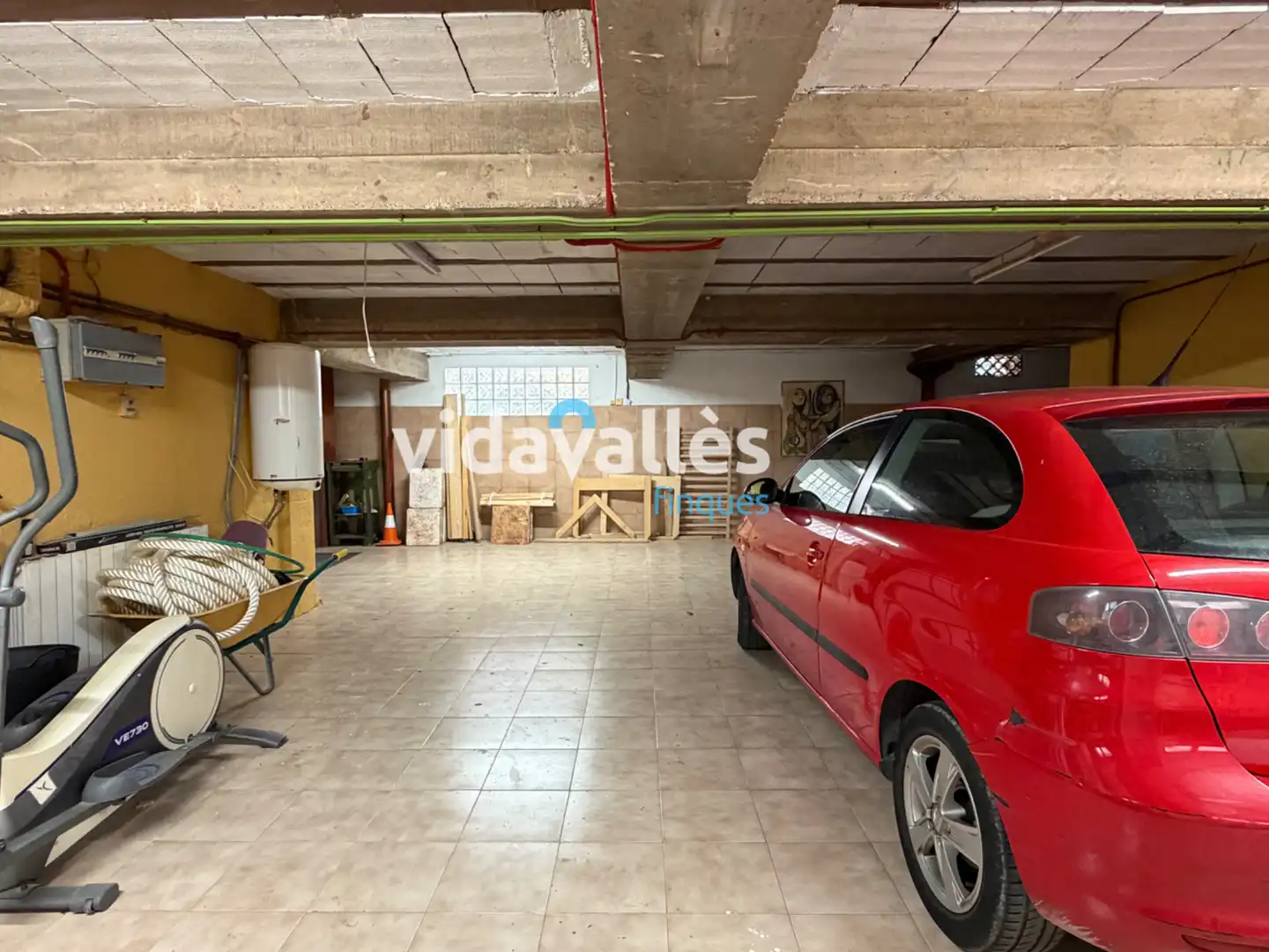 Aparcament de Casa o xalet en venda en Cardedeu amb Calefacció, Jardí privat i Parquet