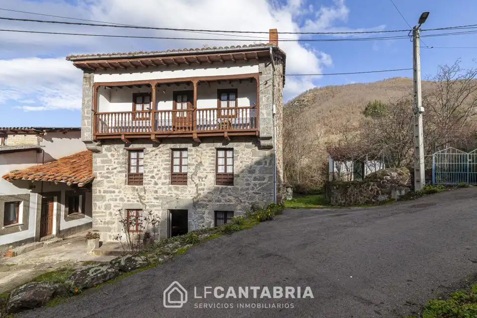 Exterior view of Houses for sale in Vega de Liébana