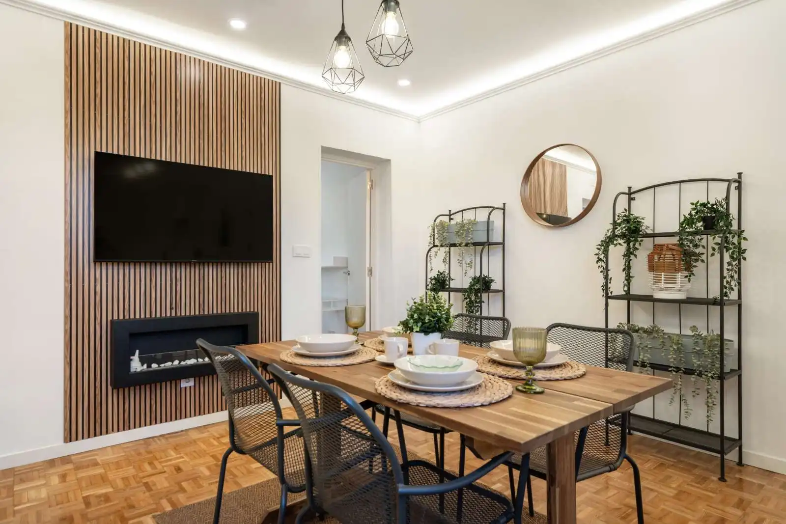 Menjador de Apartament per a compartir en Madrid amb Aire condicionat, Terrassa i Moblat