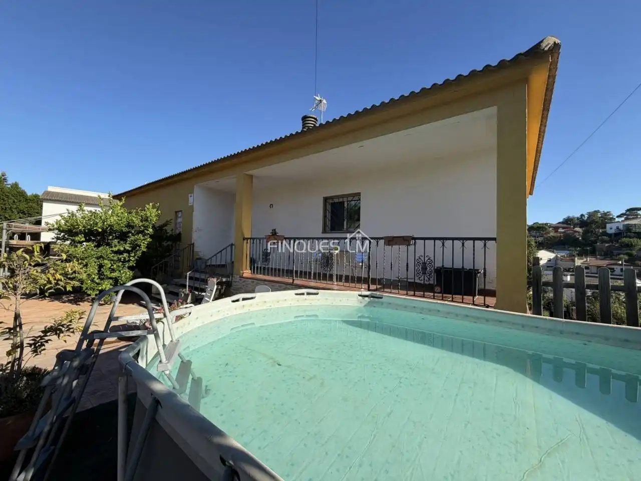 Casa con jardín en venta en Calle Rovelló