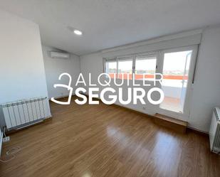 Bedroom of Flat to rent in  Madrid Capital  with Air Conditioner, Heating and Terrace