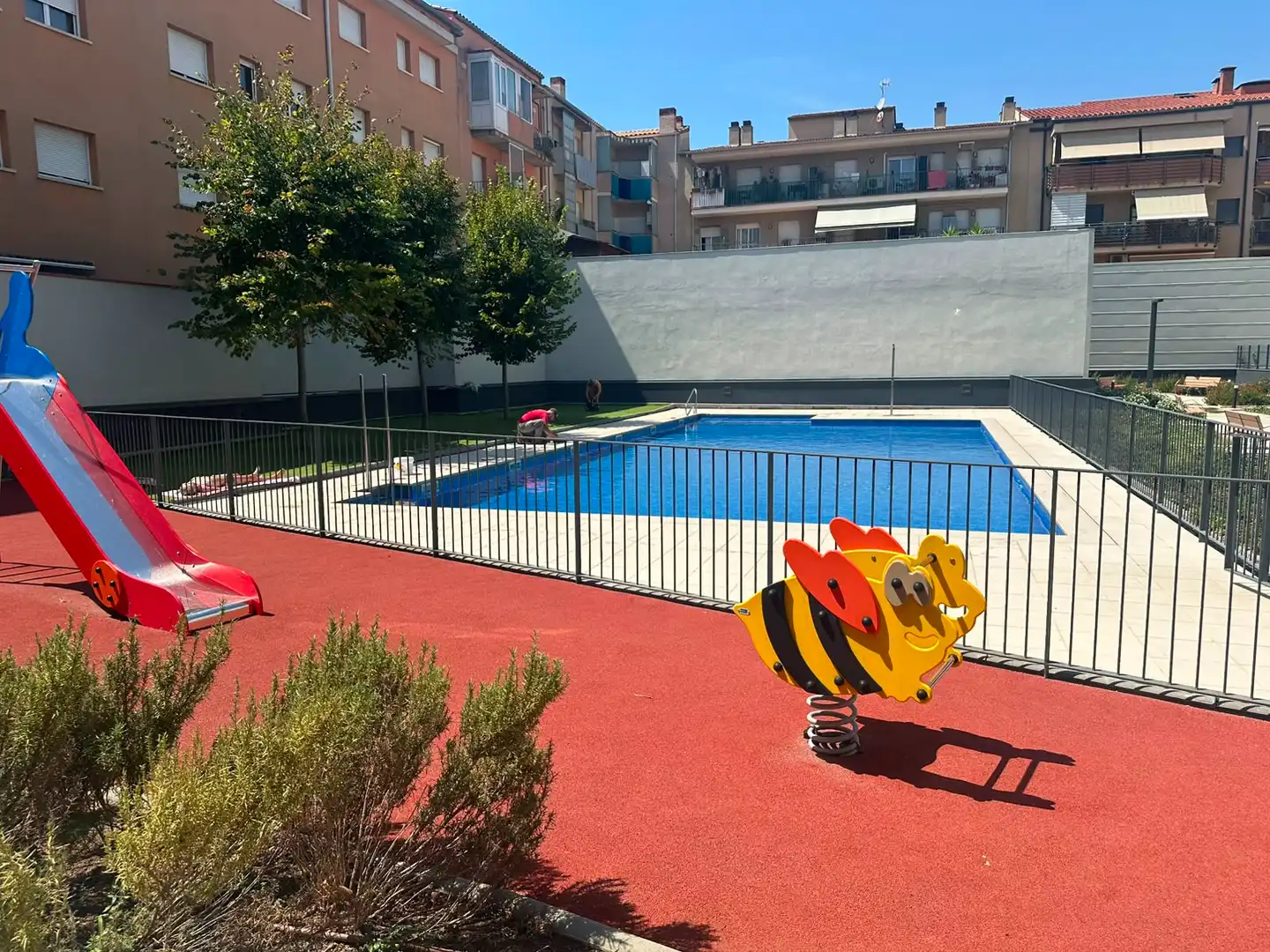 Swimming pool of Flat for sale in Girona  with Air Conditioner, Heating and Parquet flooring