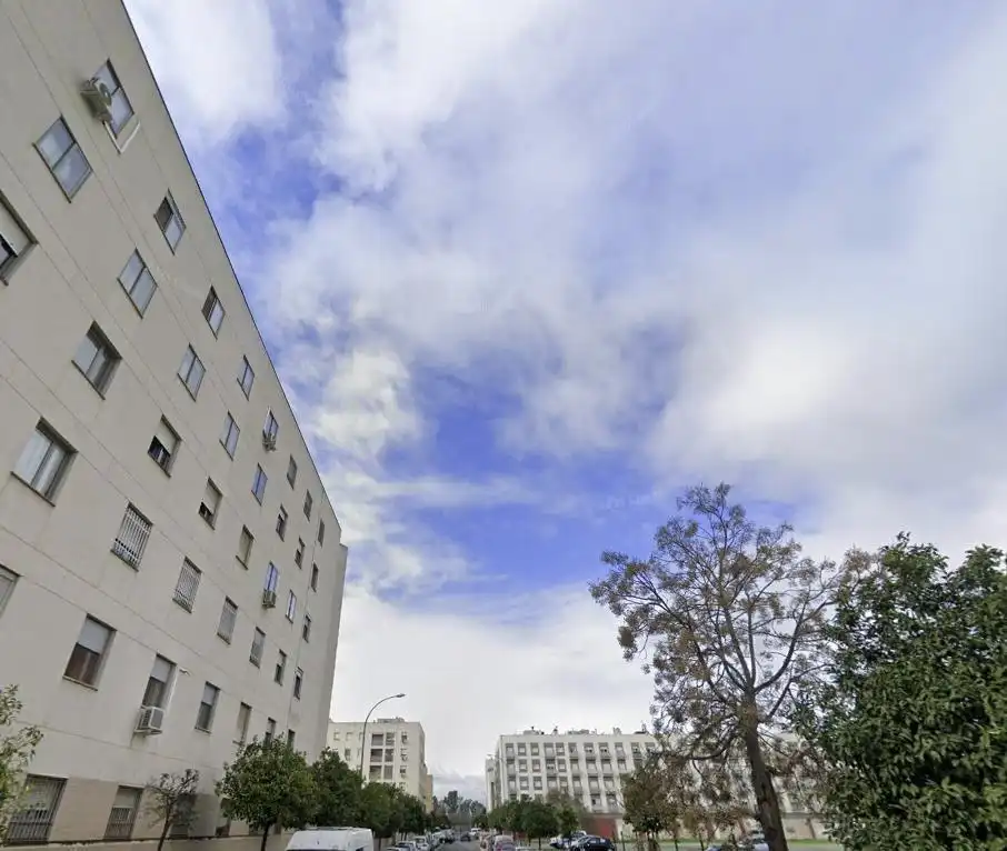Vista exterior de Piso en venta en  Sevilla Capital con Terraza