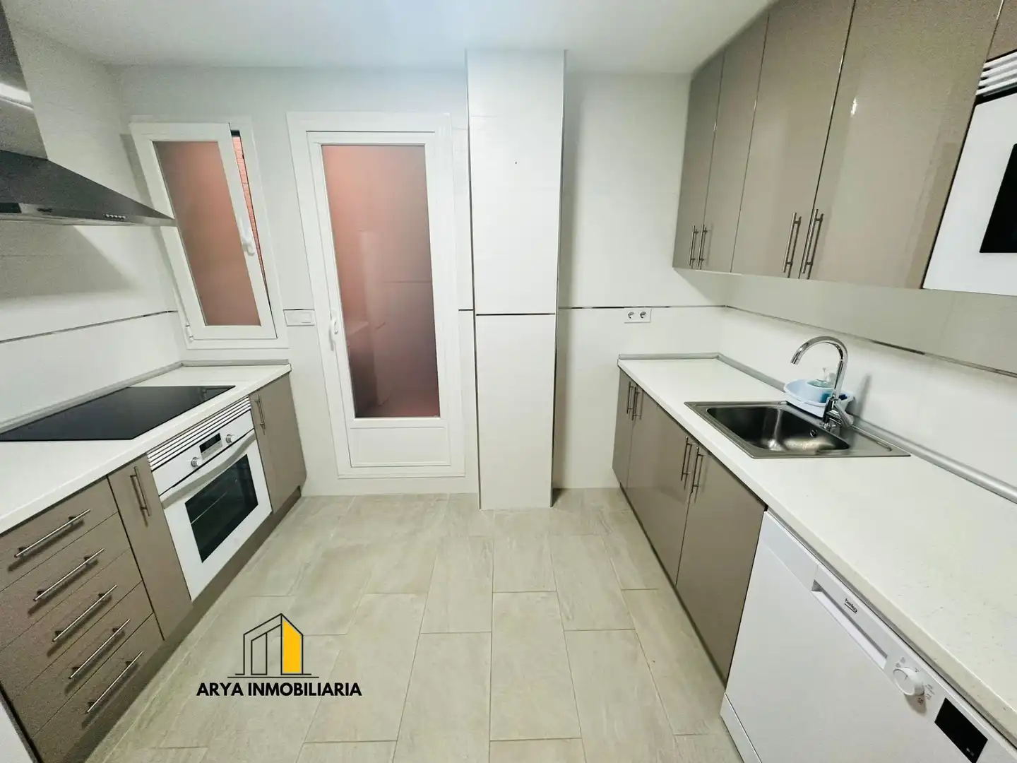 Kitchen of Apartments for rent in Torrejón de Ardoz  with Air Conditioner, Heating and Storage room