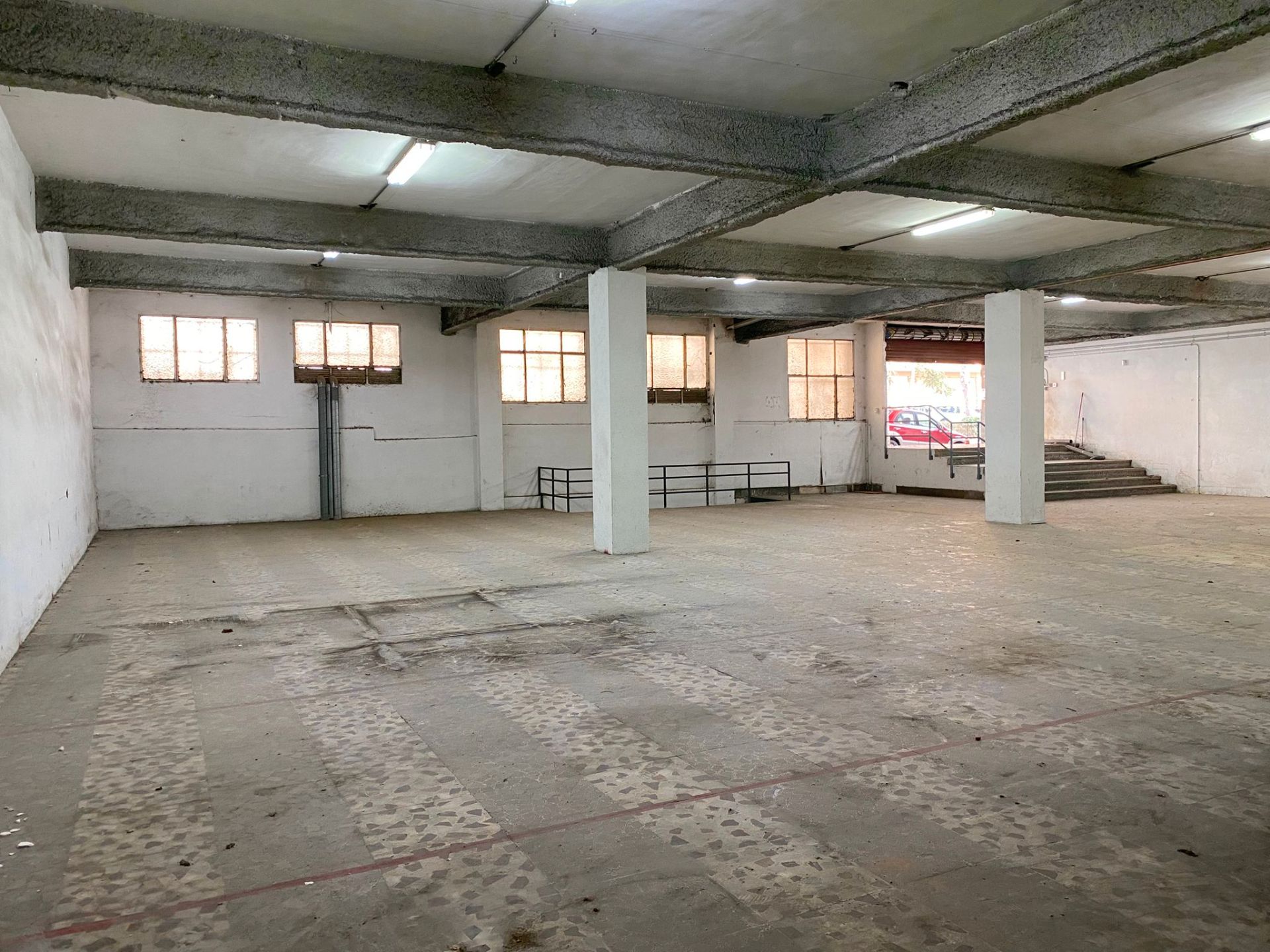 Premises for sale in  Barcelona Capital  with Alarm