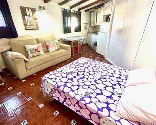 Dormitori de Apartament de lloguer en  Madrid Capital amb Balcó