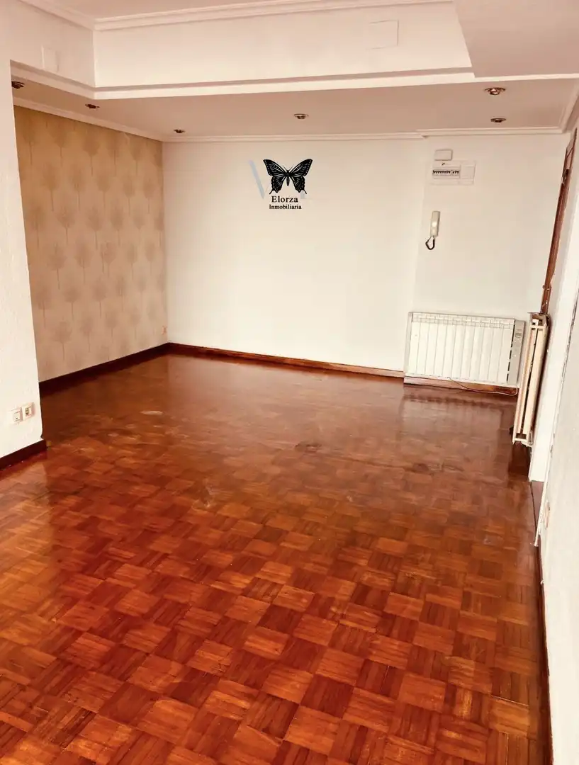 Piso en venta en Mieres (Asturias) con Terraza y Trastero