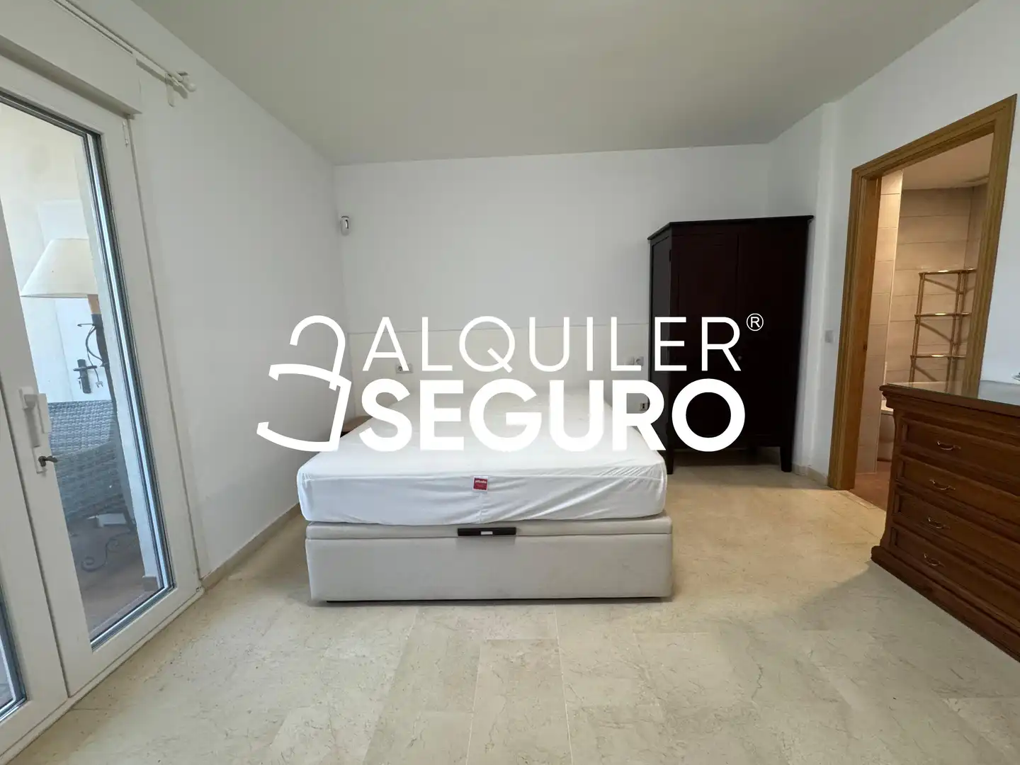 Habitación de Piso de alquiler en Málaga con Aire acondicionado, Terraza y Amueblado