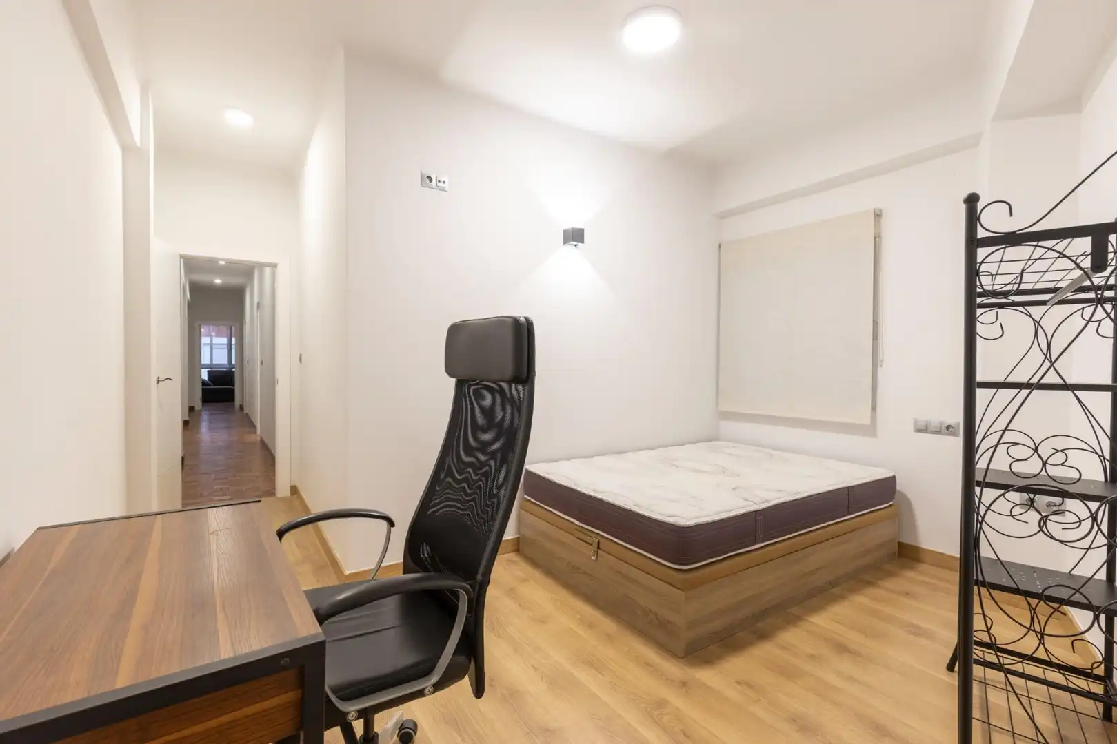 Schlafzimmer von Wohnung zum Verkauf in Granada mit Parkett