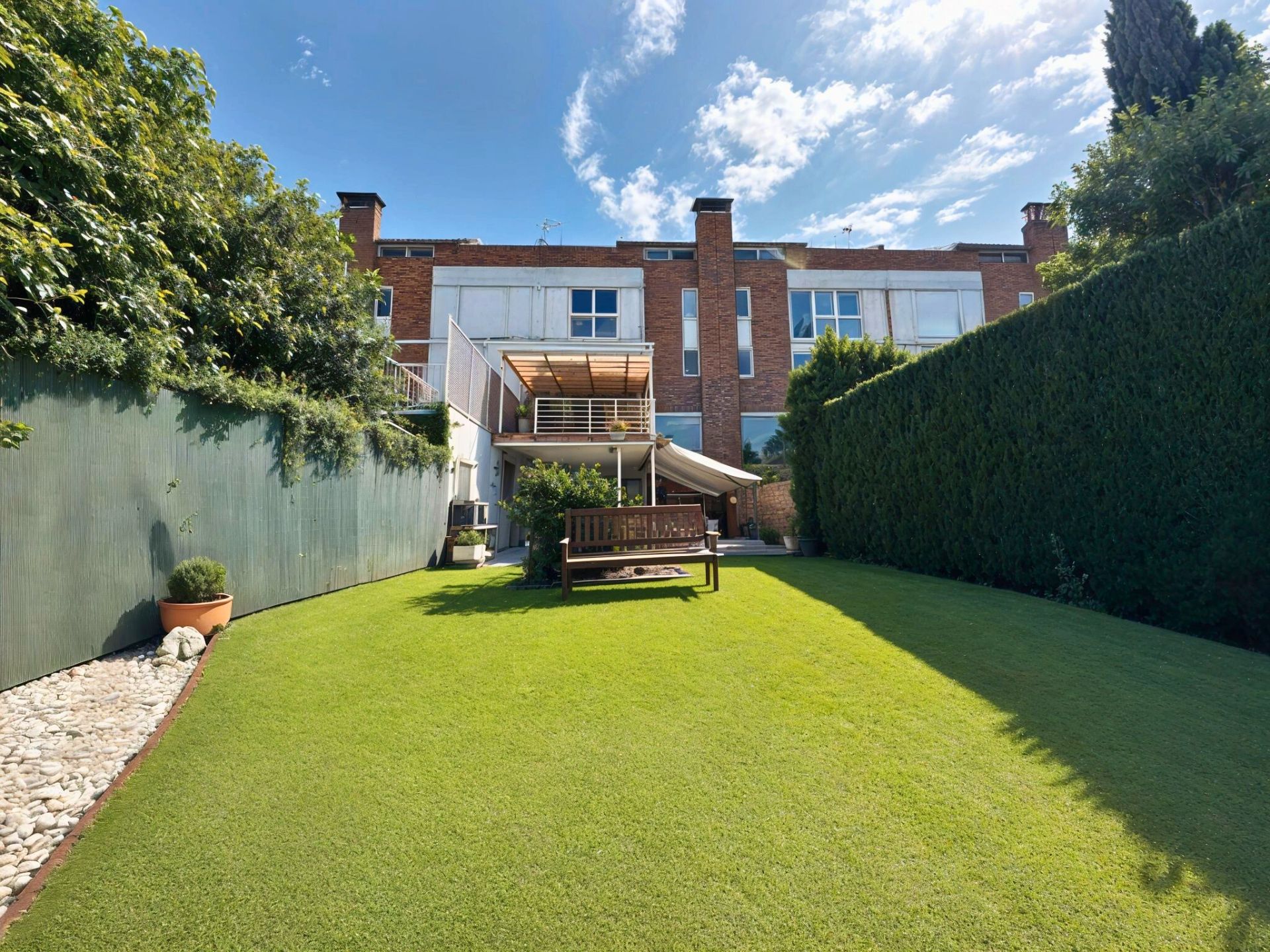Vista exterior de Casa o xalet en venda en Paracuellos de Jarama amb Aire condicionat, Calefacció i Jardí privat