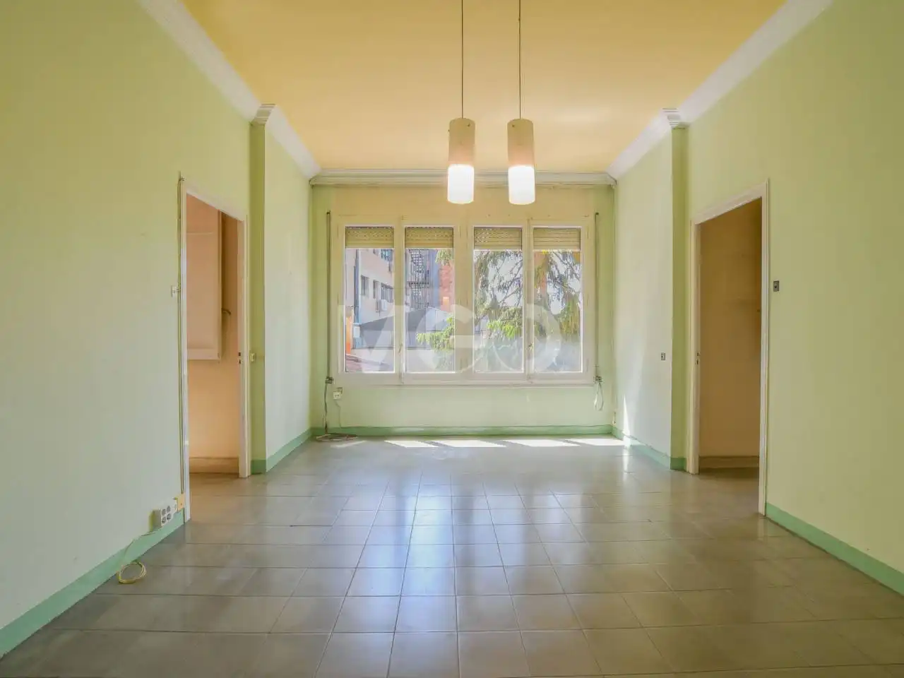 Flat for sale in Vic  with Heating and Storage room