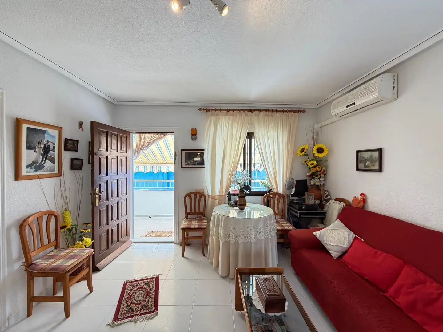 Sala d'estar de Casa o xalet en venda en Torrevieja amb Aire condicionat, Calefacció i Traster