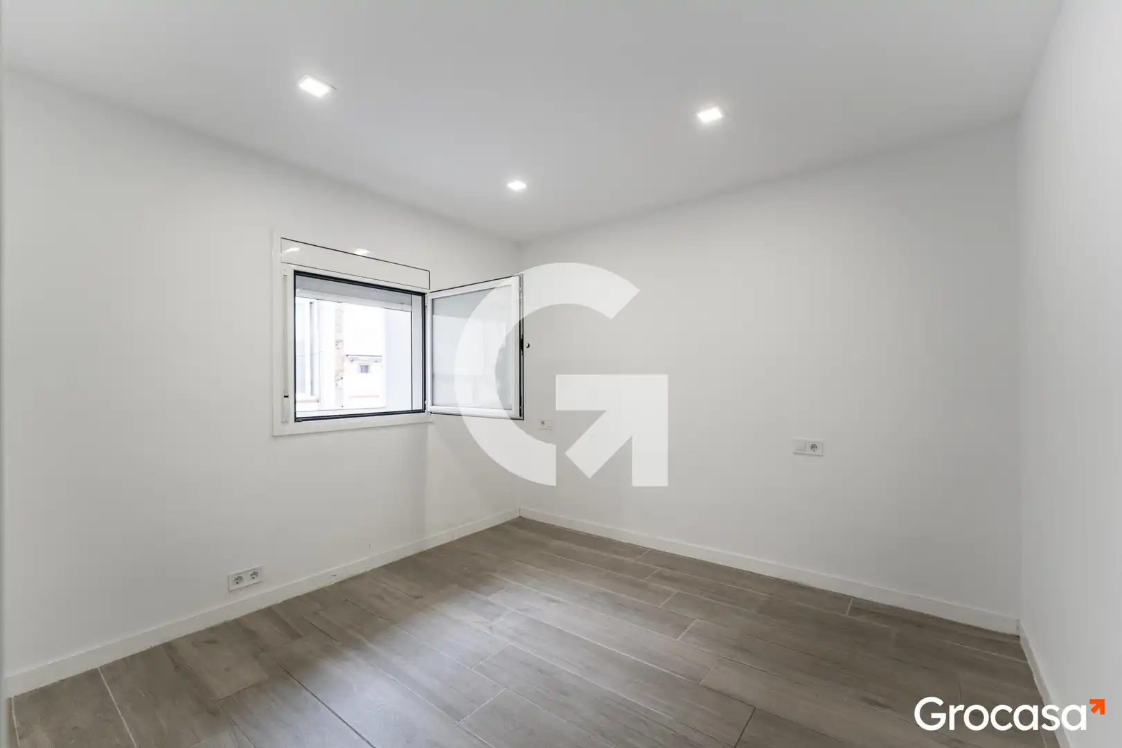 Habitación de Piso en venta en L'Hospitalet de Llobregat con Aire acondicionado, Calefacción y Horno
