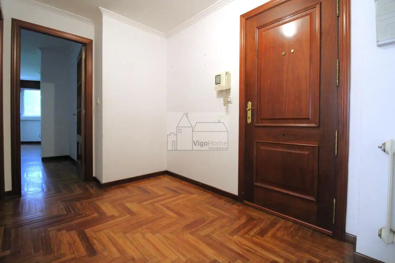 Flat for rent in Vigo   with Heating, Parquet flooring and Storage room