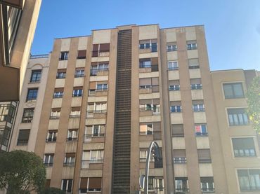 Local comercial en venda a Calle Gran Via De San Marcos 61 Izq 24001 Leon