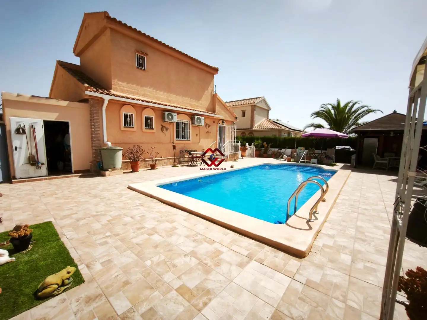 Chalet con piscina en venta en Calle PITERAS, imagen 2