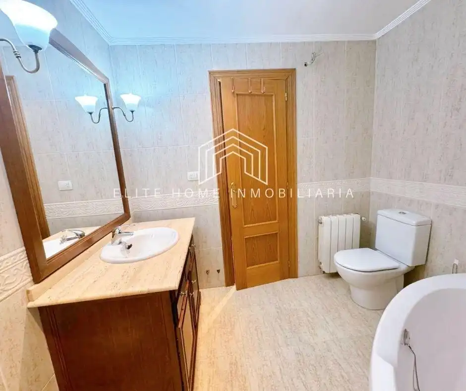 Detached homes for rent in Estación - Universidad