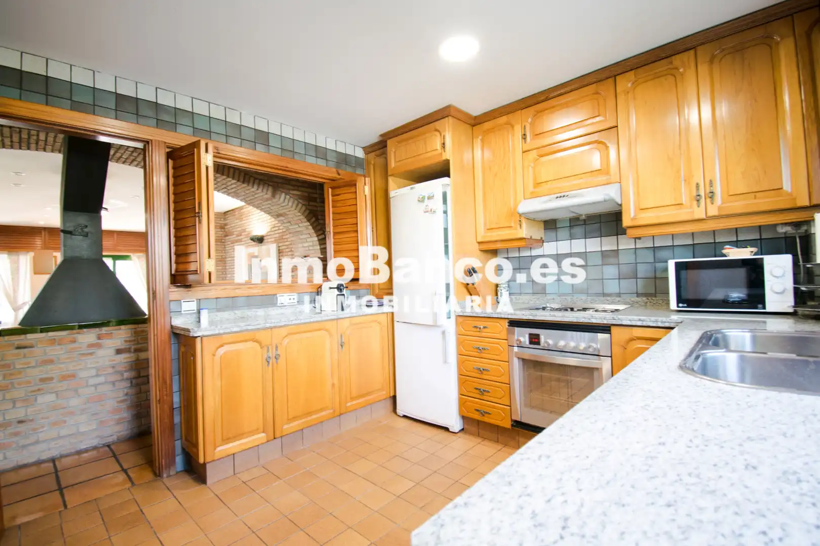 Cocina de Casa o chalet en venta en Chiva con Aire acondicionado, Calefacción y Jardín privado