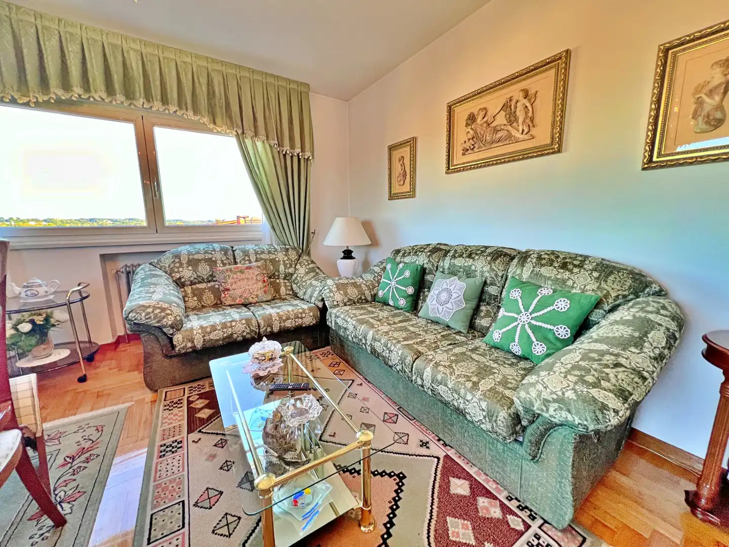 Sala de estar de Piso en venta en Lugo con Calefacción, Jardín privado y Parquet