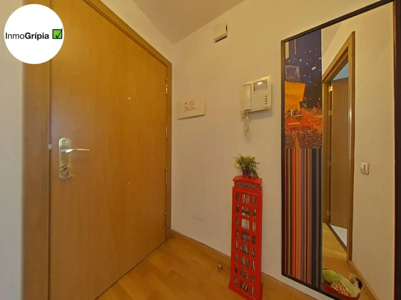 Wohnung zum Verkauf in Terrassa mit Klimaanlage, Heizung und Parkett