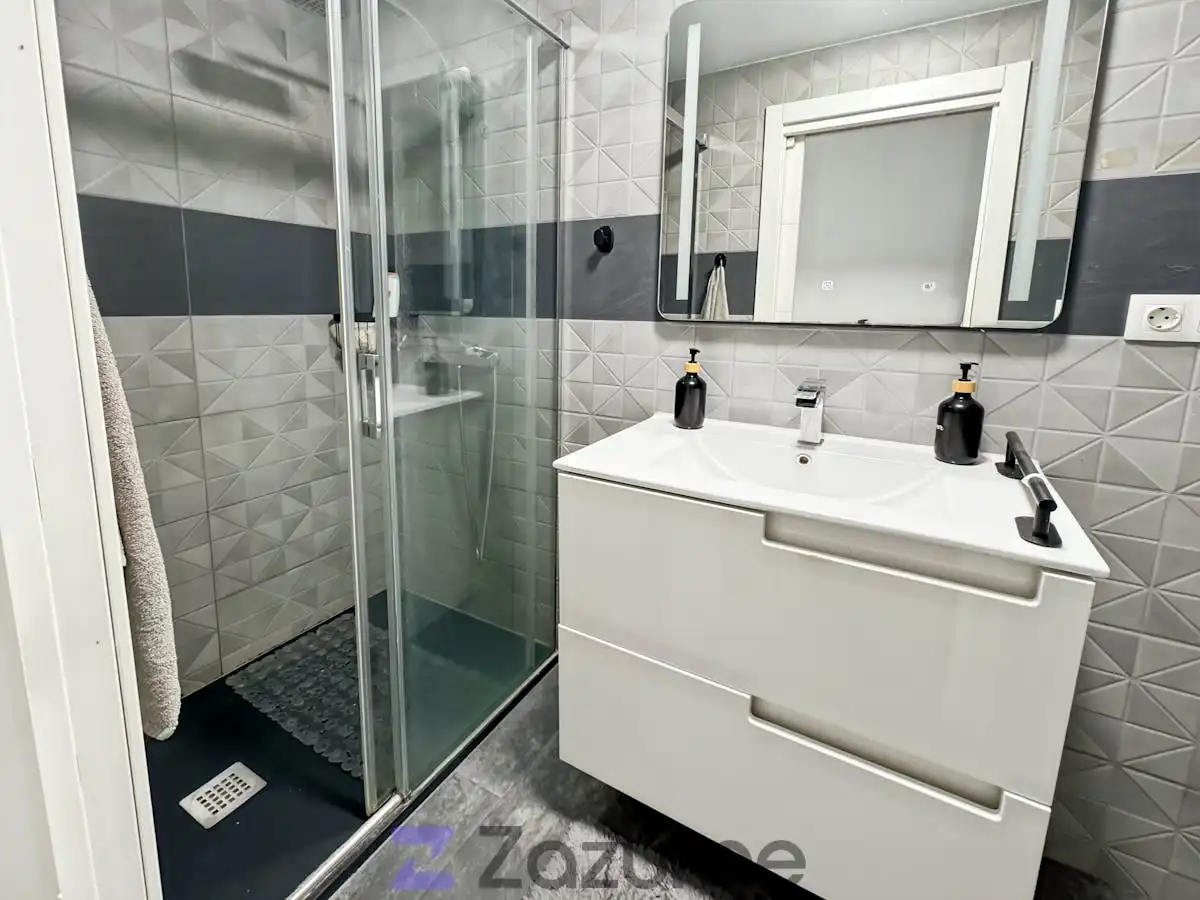 Badezimmer von Wohnung zur Miete in Alicante / Alacant mit Klimaanlage, Terrasse und Möbliert