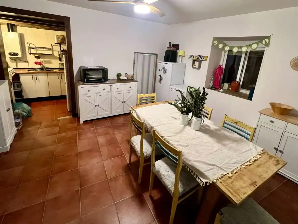 Cuina de Casa o xalet en venda en Frades de la Sierra amb Piscina