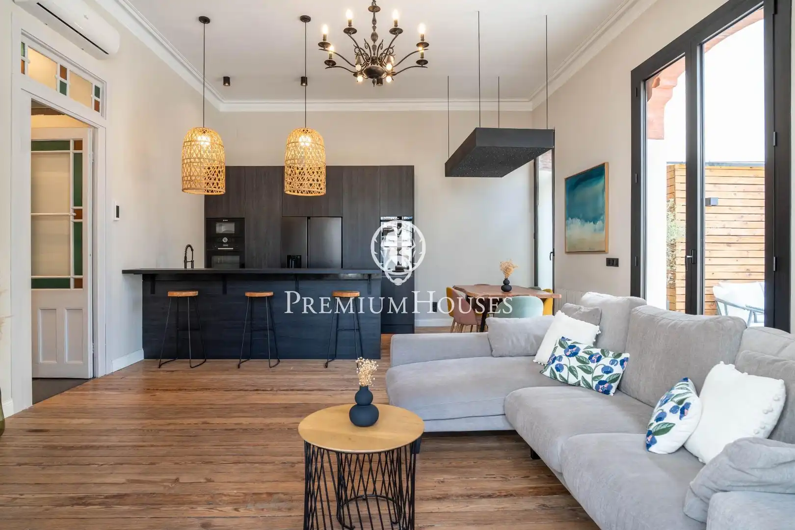 Living room of Flat for sale in Vilanova i la Geltrú  with Air Conditioner, Heating and Terrace