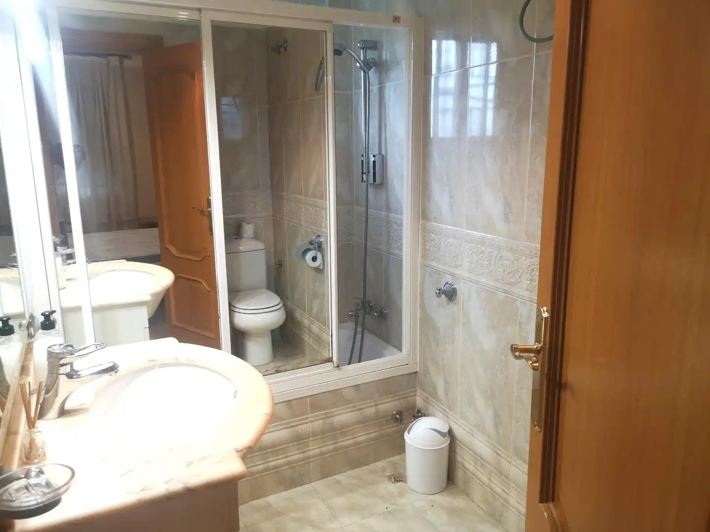 Bathroom of Houses for sale in Alzira  with Terrace, Storage room and Swimming Pool