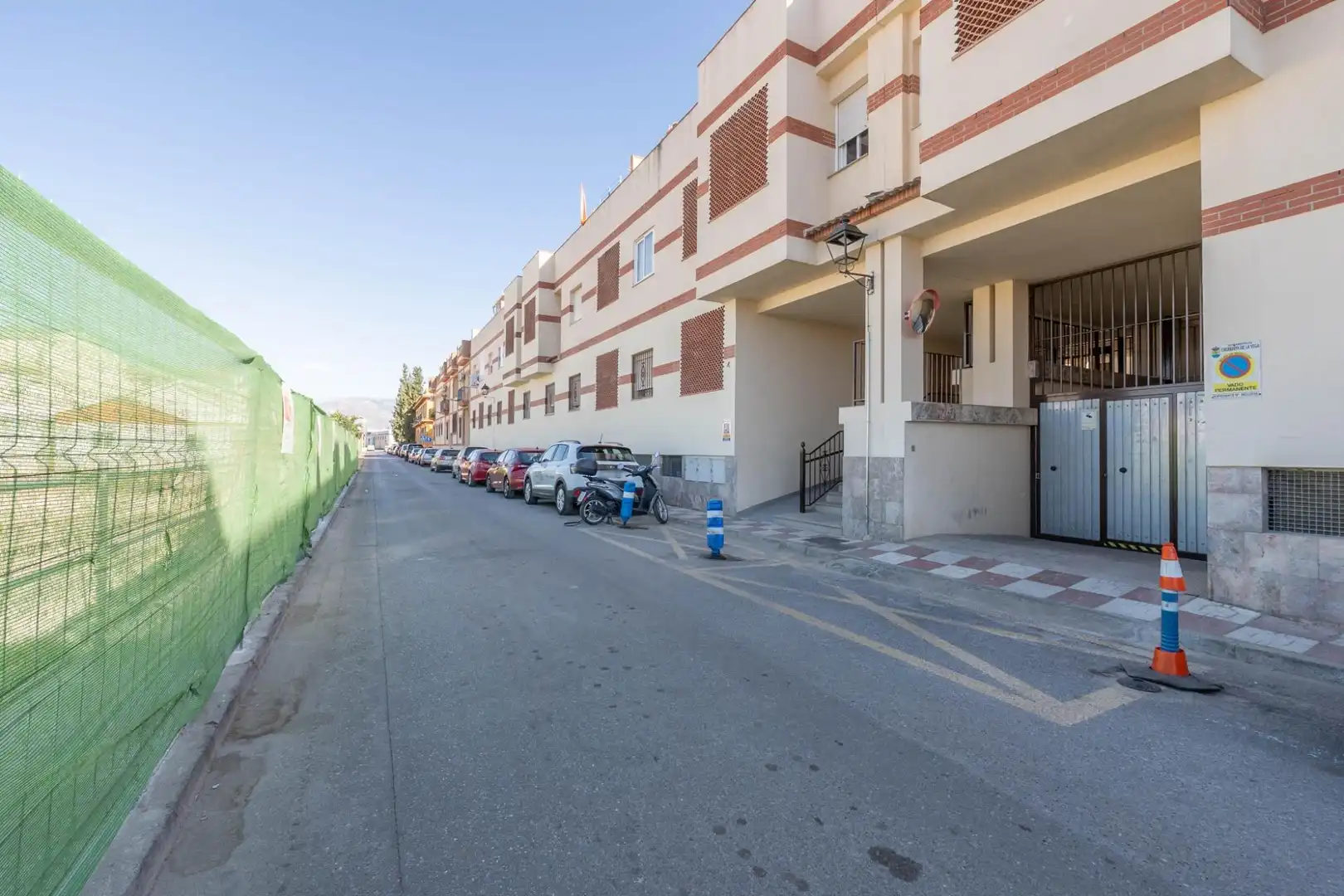 Vista exterior de Pis en venda en Churriana de la Vega amb Piscina comunitària