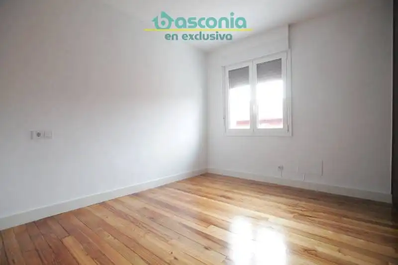 Dormitori de Pis en venda en Centro - Ariz - Uribarri