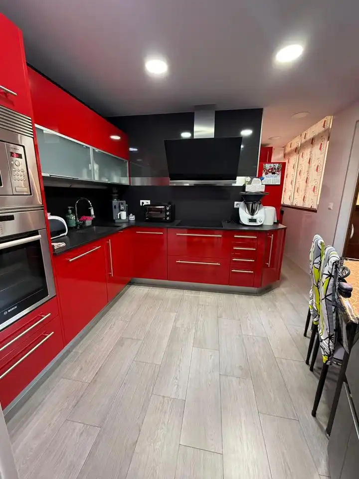 Küche von Wohnung zum Verkauf in Málaga mit Klimaanlage und Terrasse