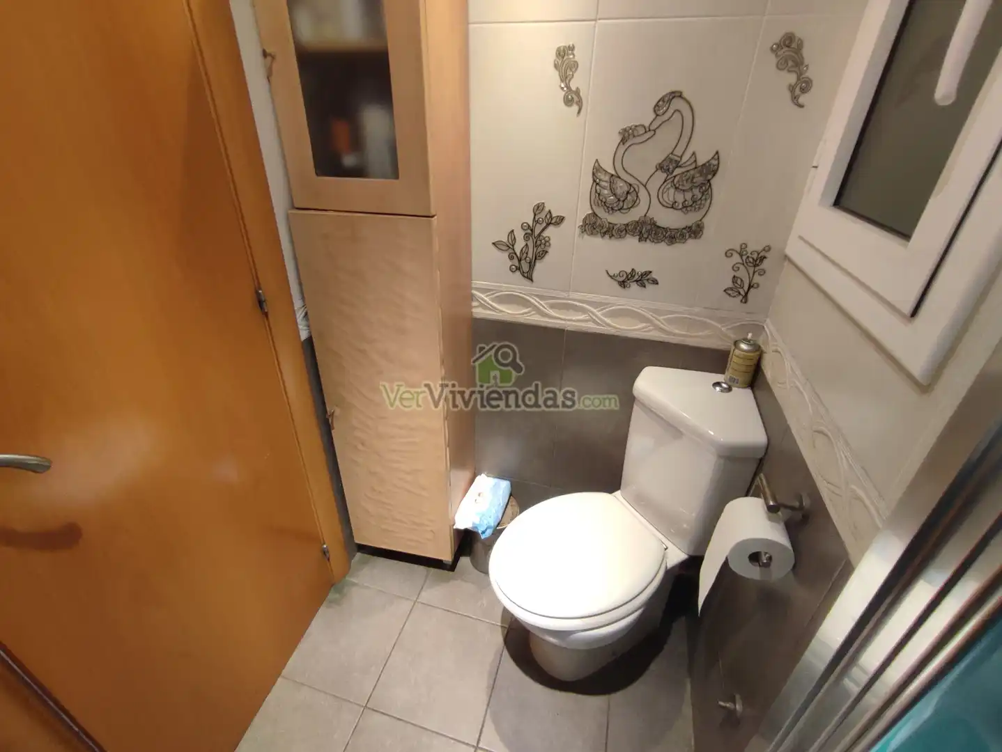 Bathroom of Flat for sale in Cornellà de Llobregat  with Air Conditioner, Heating and Oven