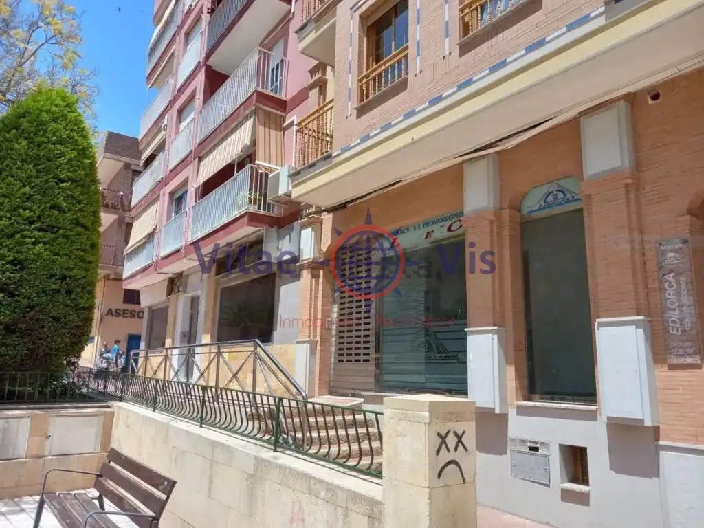 Local comercial en venta en Calle Perez Casas, imagen 3