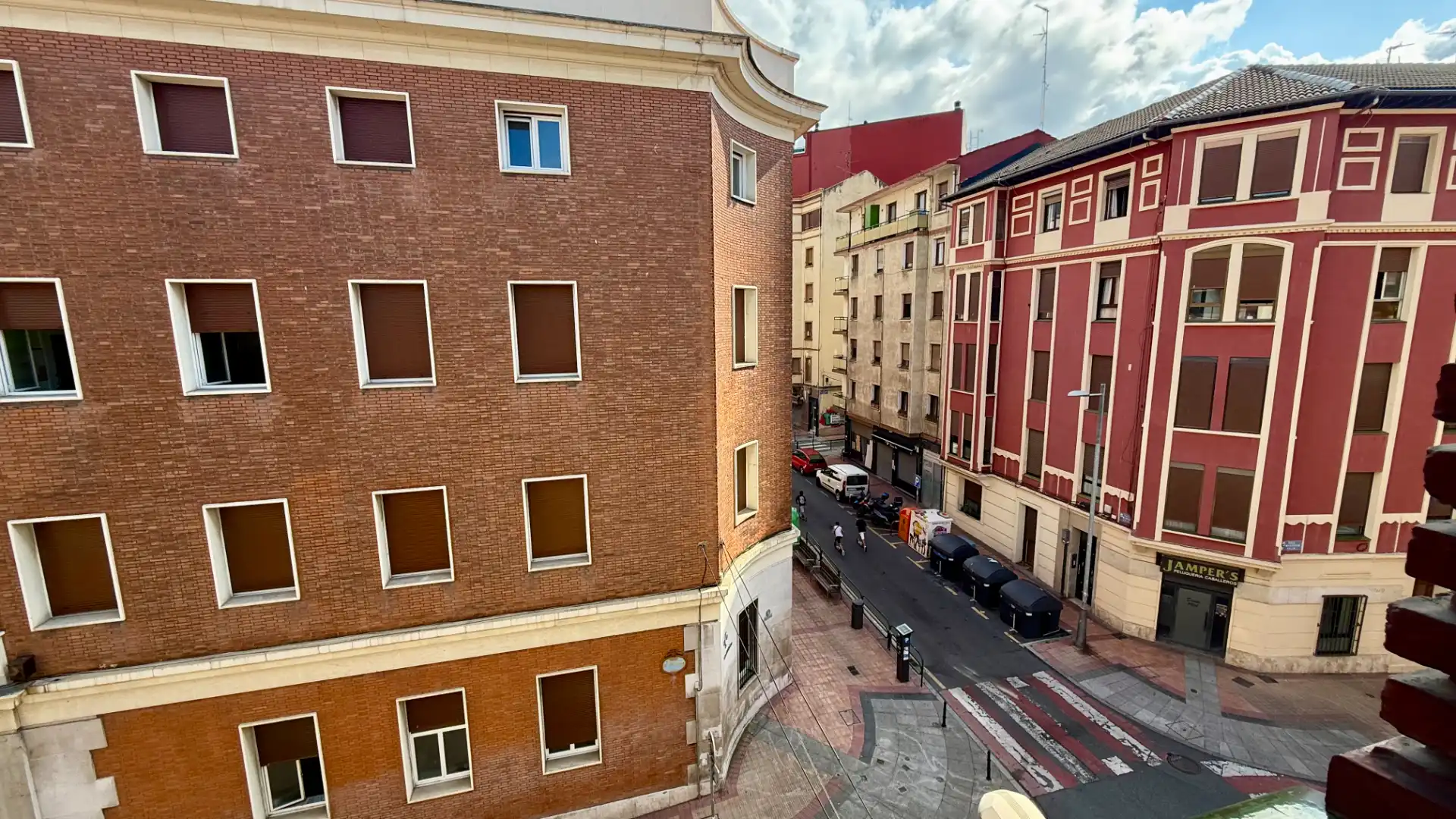 Vista exterior de Pis en venda en Barakaldo  amb Calefacció, Traster i Moblat