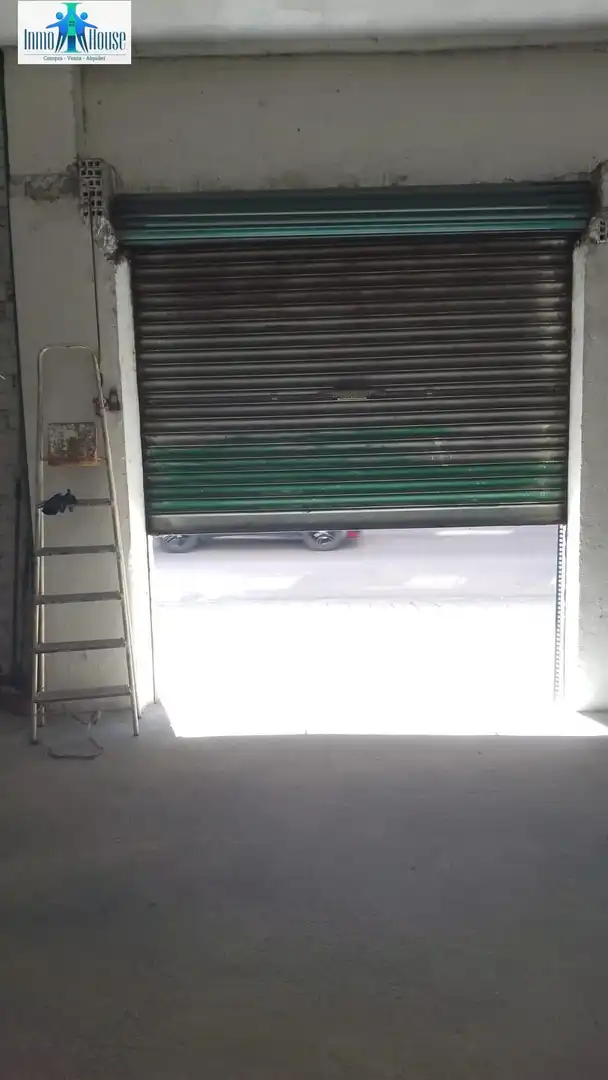 Local comercial en venda a Industria