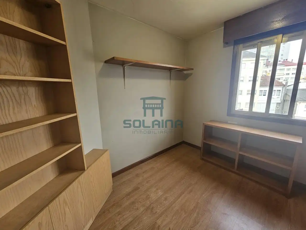 Schlafzimmer von Wohnung zur Miete in Ourense Capital  mit Heizung, Parkett und Abstellraum