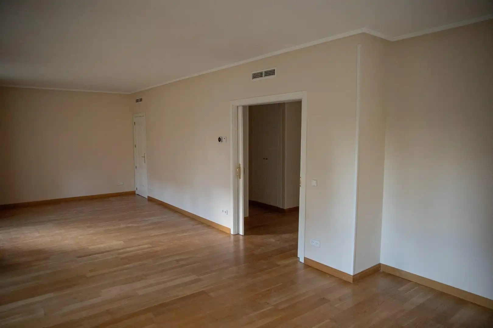 Wohnung zum Verkauf in Madrid mit Klimaanlage, Heizung und Parkett