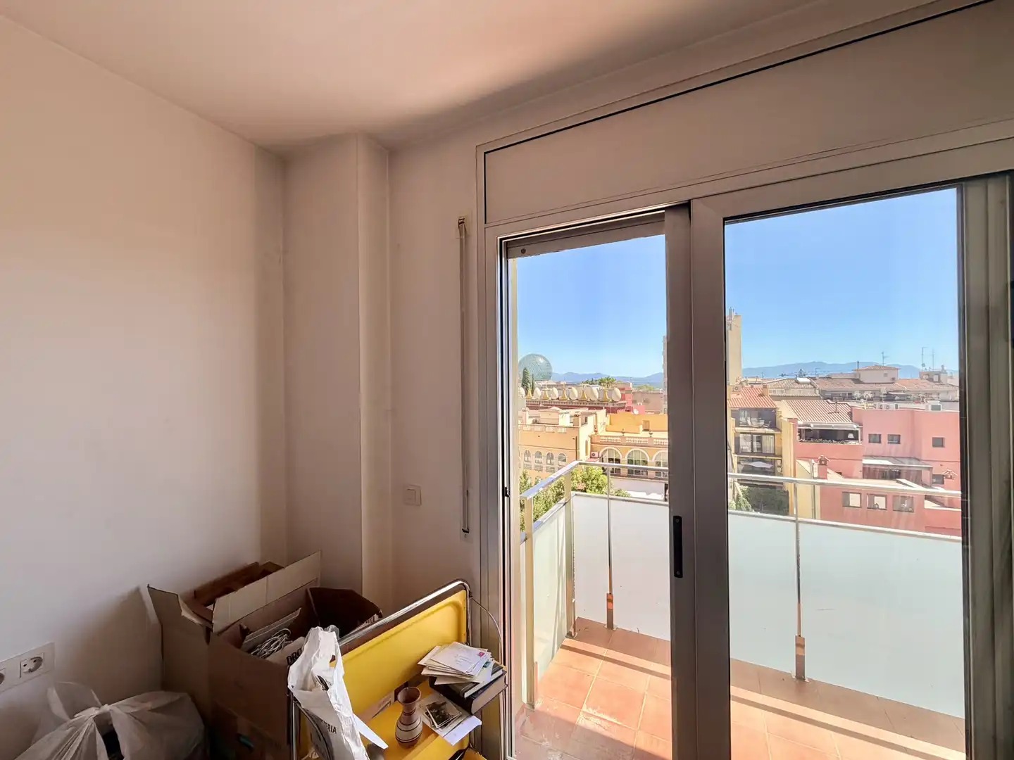 Terraza de Piso en venta en Figueres con Calefacción, Terraza y Horno