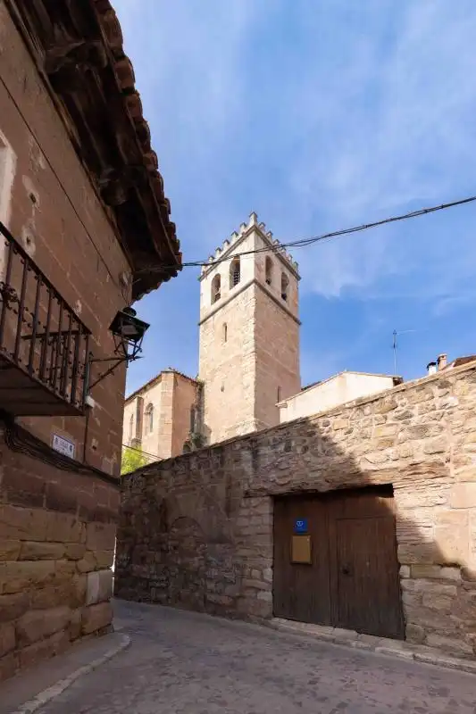 Vista exterior de Casa adosada en venta en Mora de Rubielos con Calefacción
