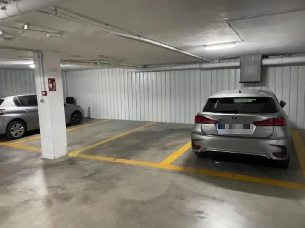 Garaje en venta en Beatriz de Suabia, Barrio del Nervión