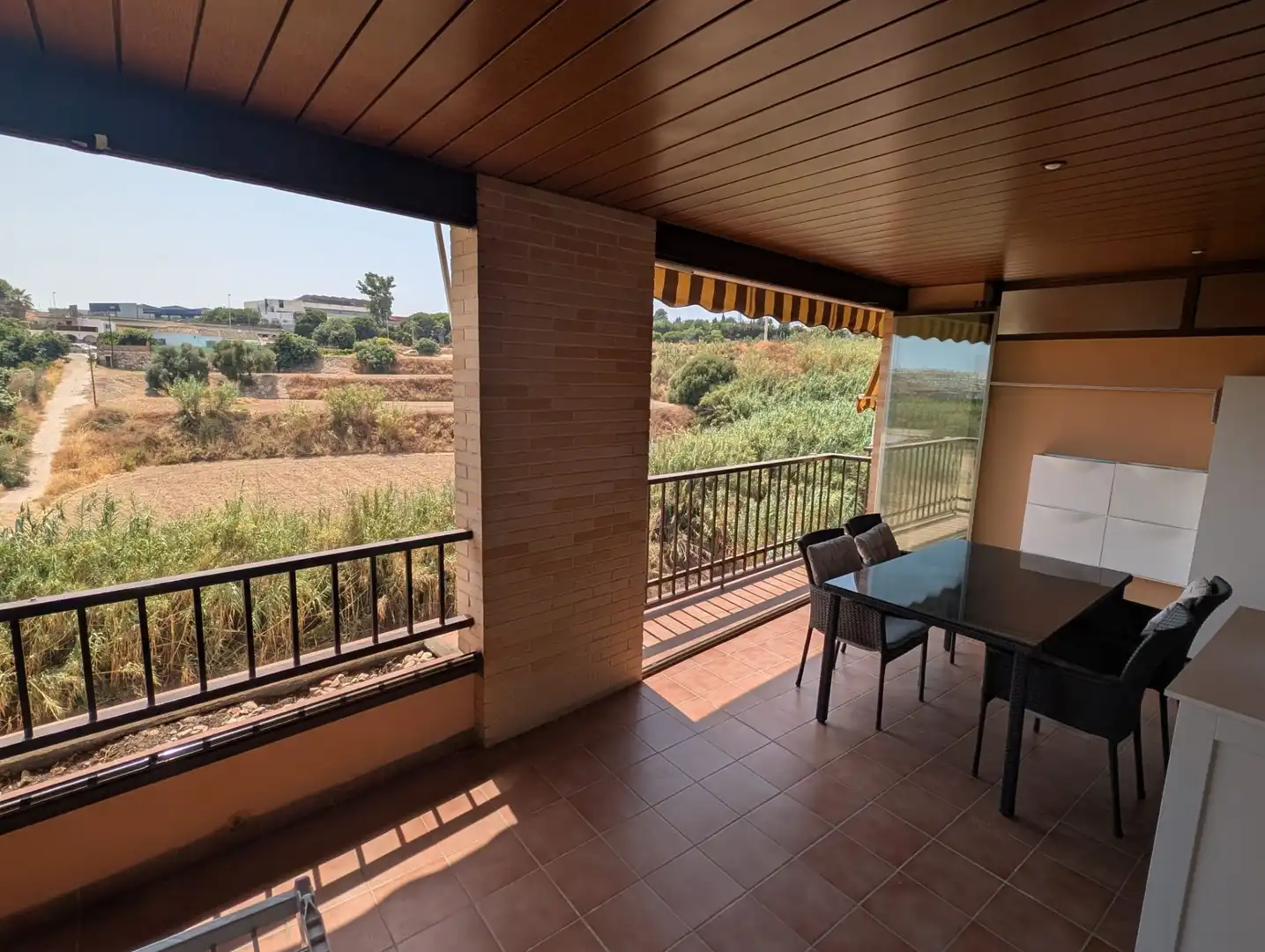 Terrasse von Wohnungen zur Miete in Fuengirola mit Klimaanlage, Heizung und Terrasse