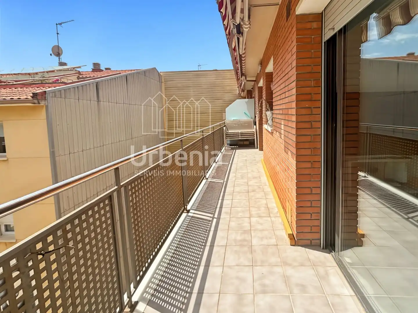 Vista exterior de Dúplex en venda en Calella amb Calefacció, Terrassa i Piscina