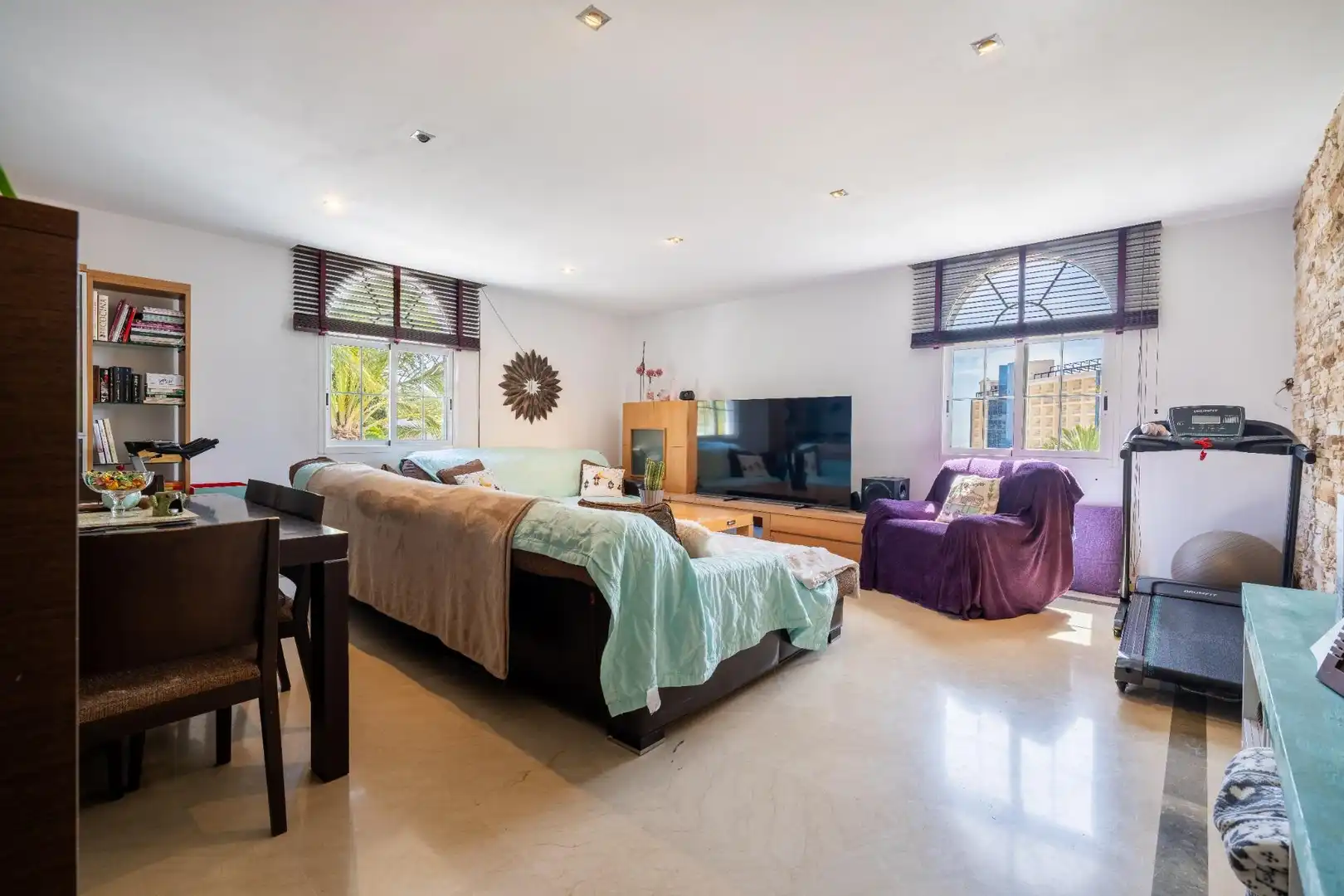 Sala de estar de Casa o chalet en venta en Roquetas de Mar con Aire acondicionado, Calefacción y Jardín privado