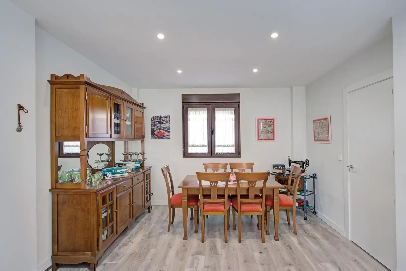Dining room of Houses for sale in Jun  with Air Conditioner, Heating and Private garden