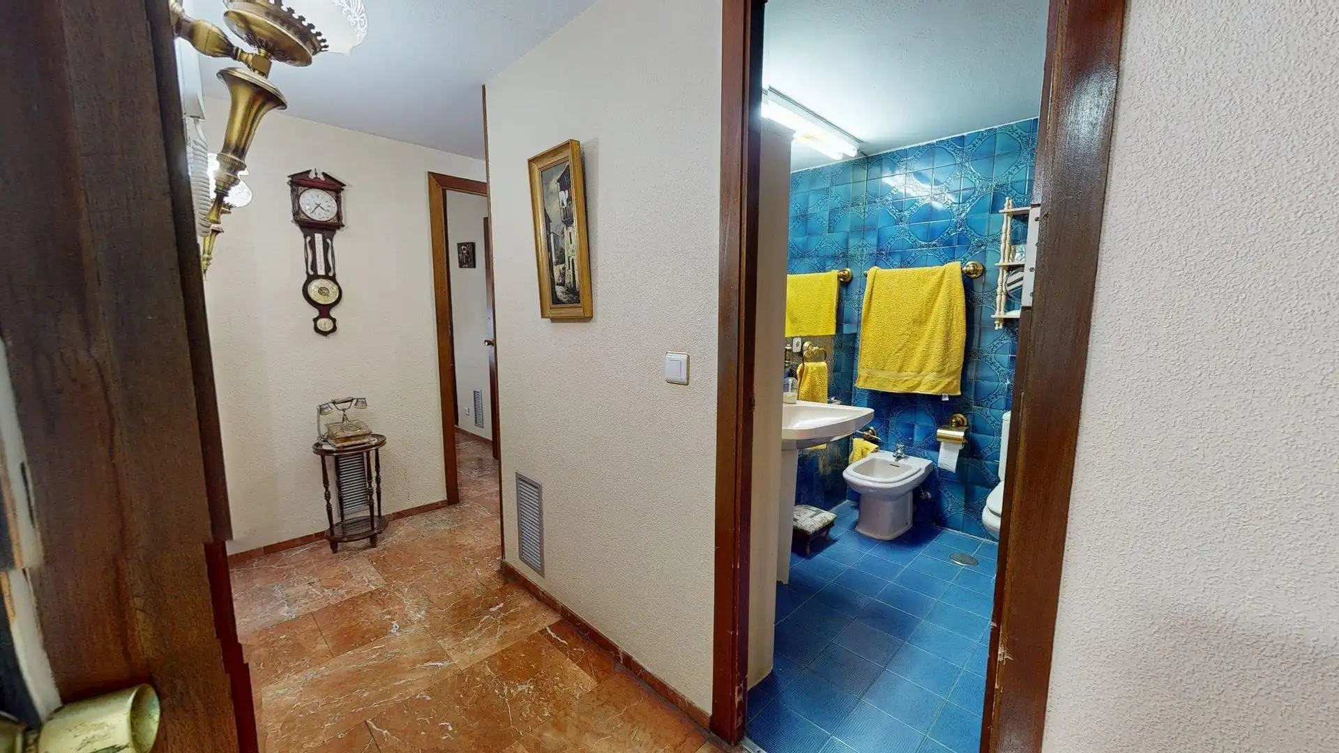 Bathroom of Flat for sale in Córdoba  with Air Conditioner, Terrace and Balcony