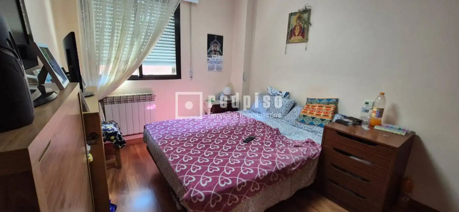 Habitación de Piso en venta en Galapagar con Calefacción, Terraza y Piscina