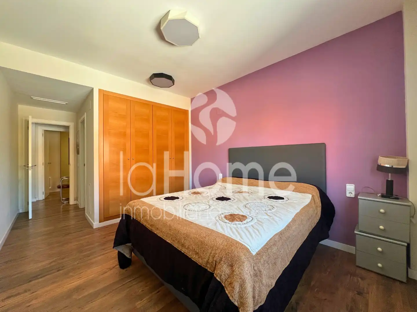 Bedroom of Houses for sale in La Pobla de Vallbona  with Air Conditioner, Parquet flooring and Terrace