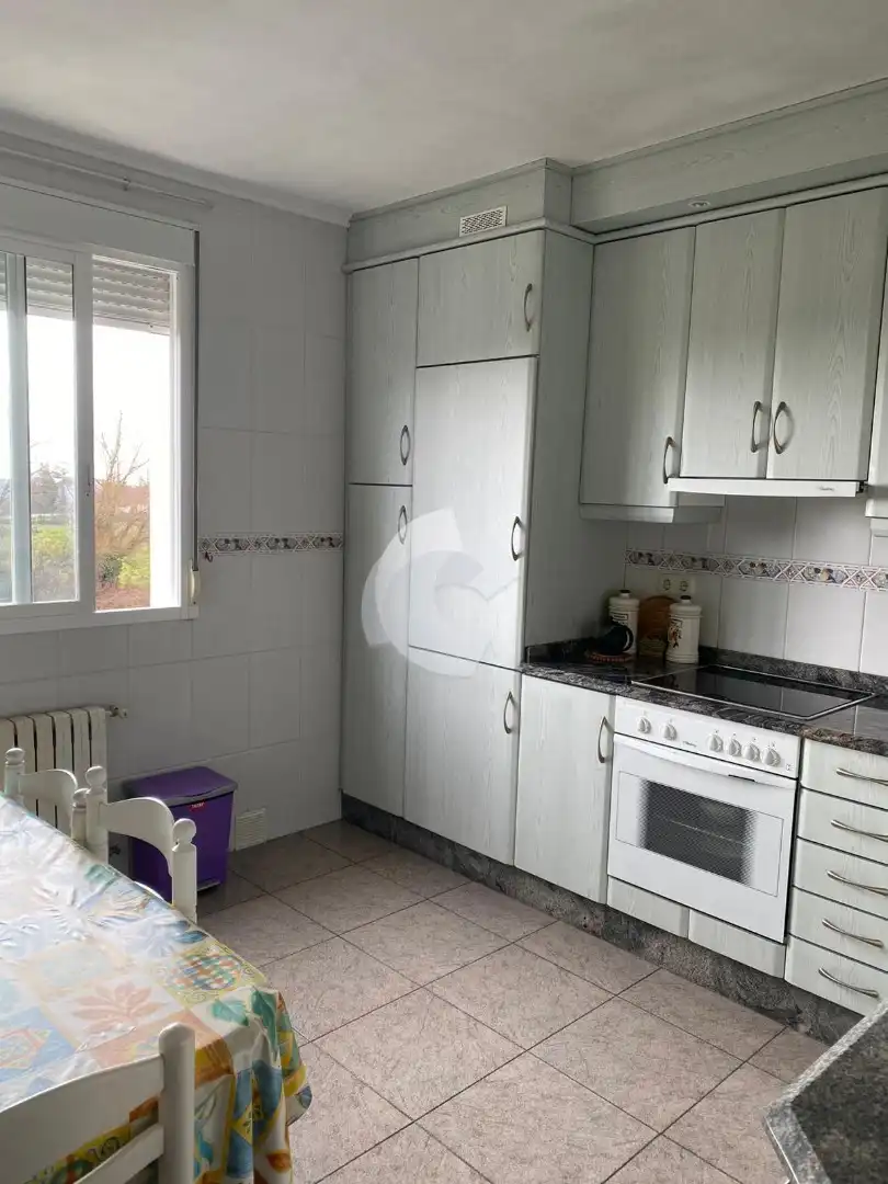 Cocina de Casa o chalet de alquiler en Coles con Calefacción, Jardín privado y Trastero