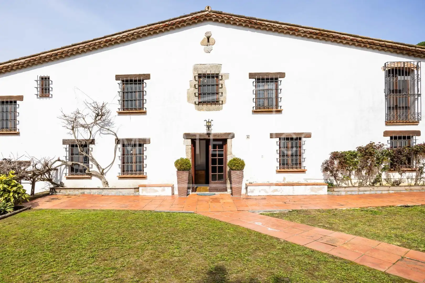 Vista exterior de Finca rústica en venda en Sant Iscle de Vallalta amb Calefacció, Jardí privat i Piscina