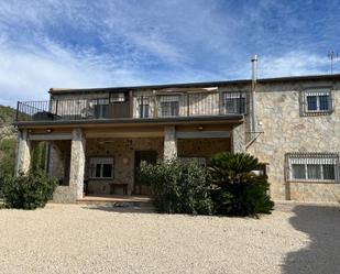 Vista exterior de Casa o xalet en venda en L'Olleria amb Aire condicionat, Calefacció i Jardí privat